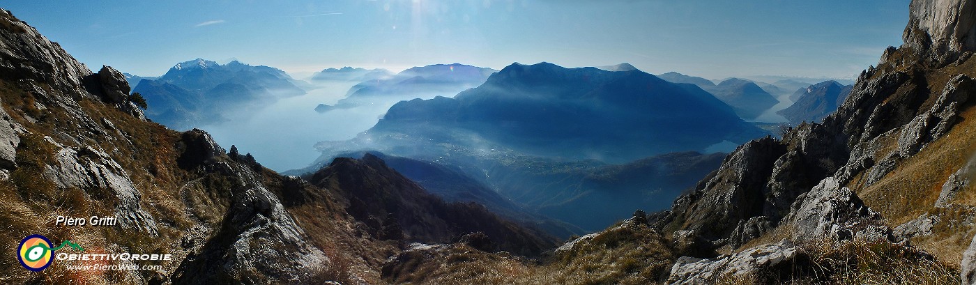 28 Dal vallone del Grona vista verso i Laghi di Como e di Lugano.jpg